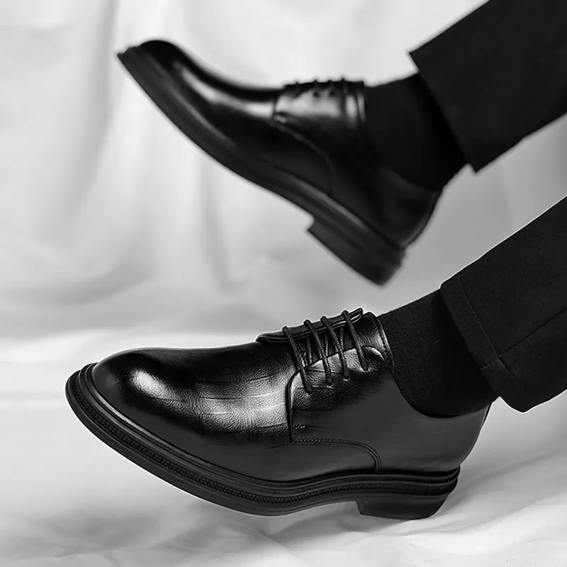 Men's Fashion Solid Color Pointed Toe Business Leather Shoes
