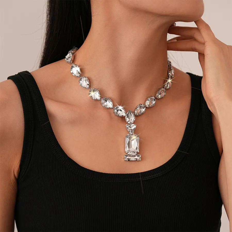 Elegant Exaggerated Rhinestone Water Drop Square Clavicle Chain Necklace