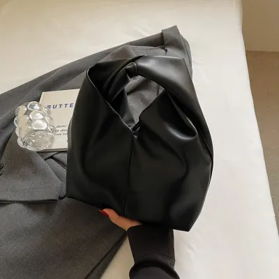 Women Fashion Casual Solid Color Cloud Pack Handbag with Magnetic Clasp