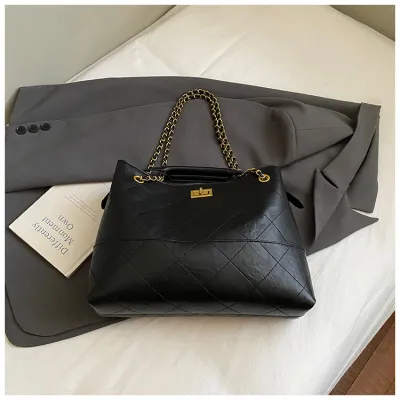Women Fashion Retro Suede Rhombic Large Capacity Chain Handbag