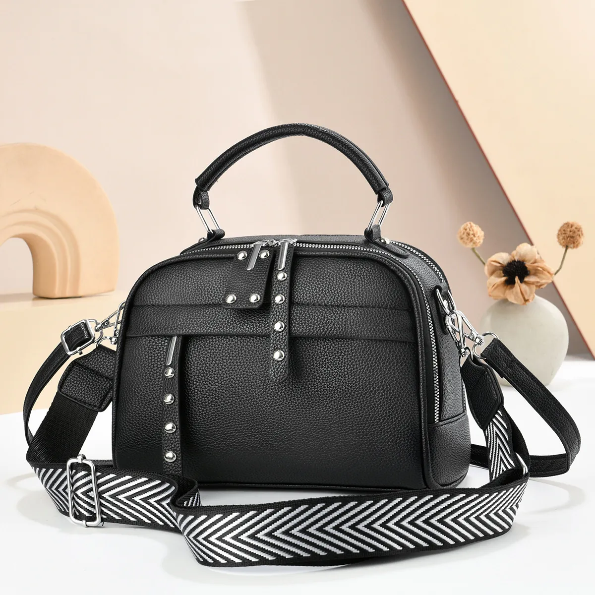 Women Fashion Casual Solid Color Portable Multi-Layer Square PU Handbag
