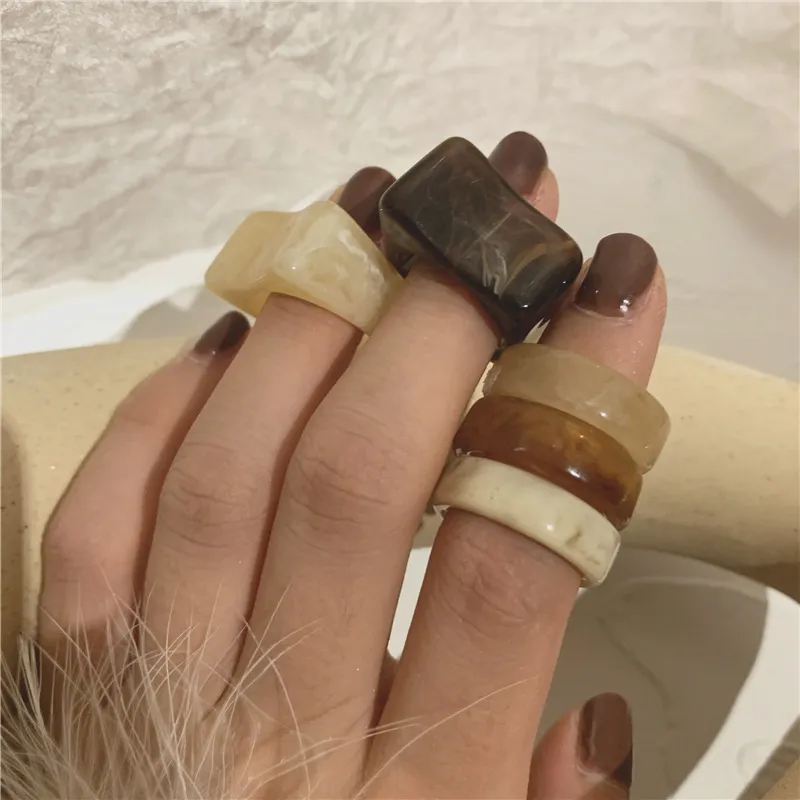 Women Fashion Geometric Resin Acrylic Amber Ring