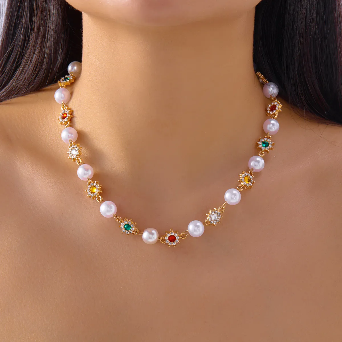 Women Fashion Rhinestone-Encrusted Pearl Stitching Necklace