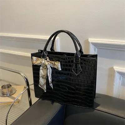 Women Fashion Casual Solid Color Crocodile Pattern Large Capacity Tote Handbag