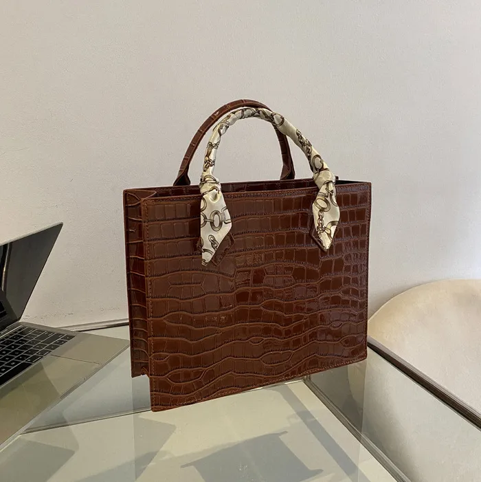 Women Fashion Casual Solid Color Crocodile Pattern Large Capacity Tote Handbag