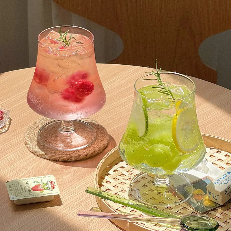Fashion Creative Transparent Glass Cup with Straw Modern Minimalist