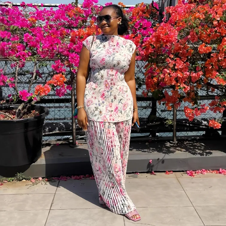 Women Fashion Casual Printed Pleated Round Neck Flying Sleeves Tank Top Wide Leg Pants Two-Piece Set