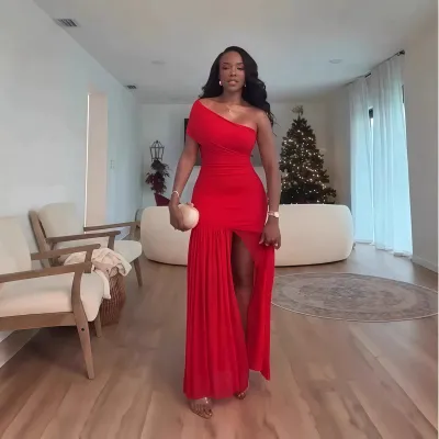 Women Fashion Sexy Solid Color Slant Shoulder Sleeveless Pleated Split Dress