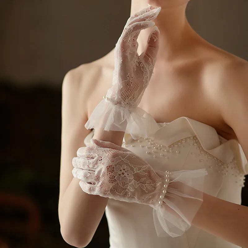Women White Lace Pearl Decoration Short Elegant Party Wedding Gloves