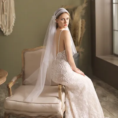 Women Fashion Vintage Double Side Clip Bridal Veil with Flowers