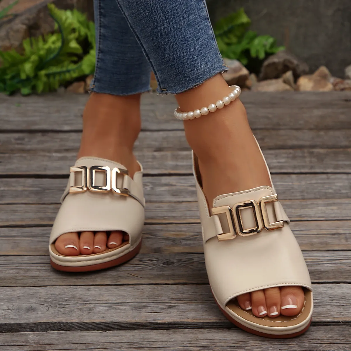 Women's Fashion Casual Solid Color Peep-Toe Metal Chain Wedge Slippers
