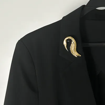 Women Fashion Irregular Alloy Brooch Geometric Metal Brooch