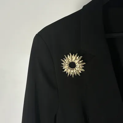 Women Fashion Irregular Alloy Brooch Geometric Metal Brooch