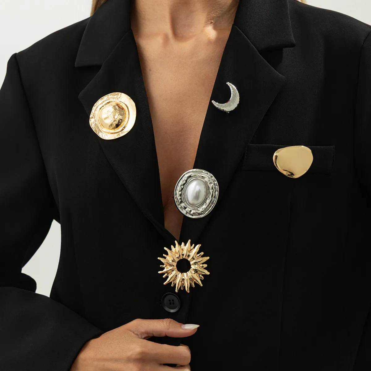 Women Fashion Irregular Alloy Brooch Geometric Metal Brooch