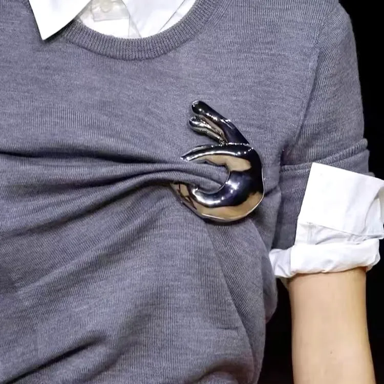 Fashion Retro OK Gesture Zinc Alloy Brooch