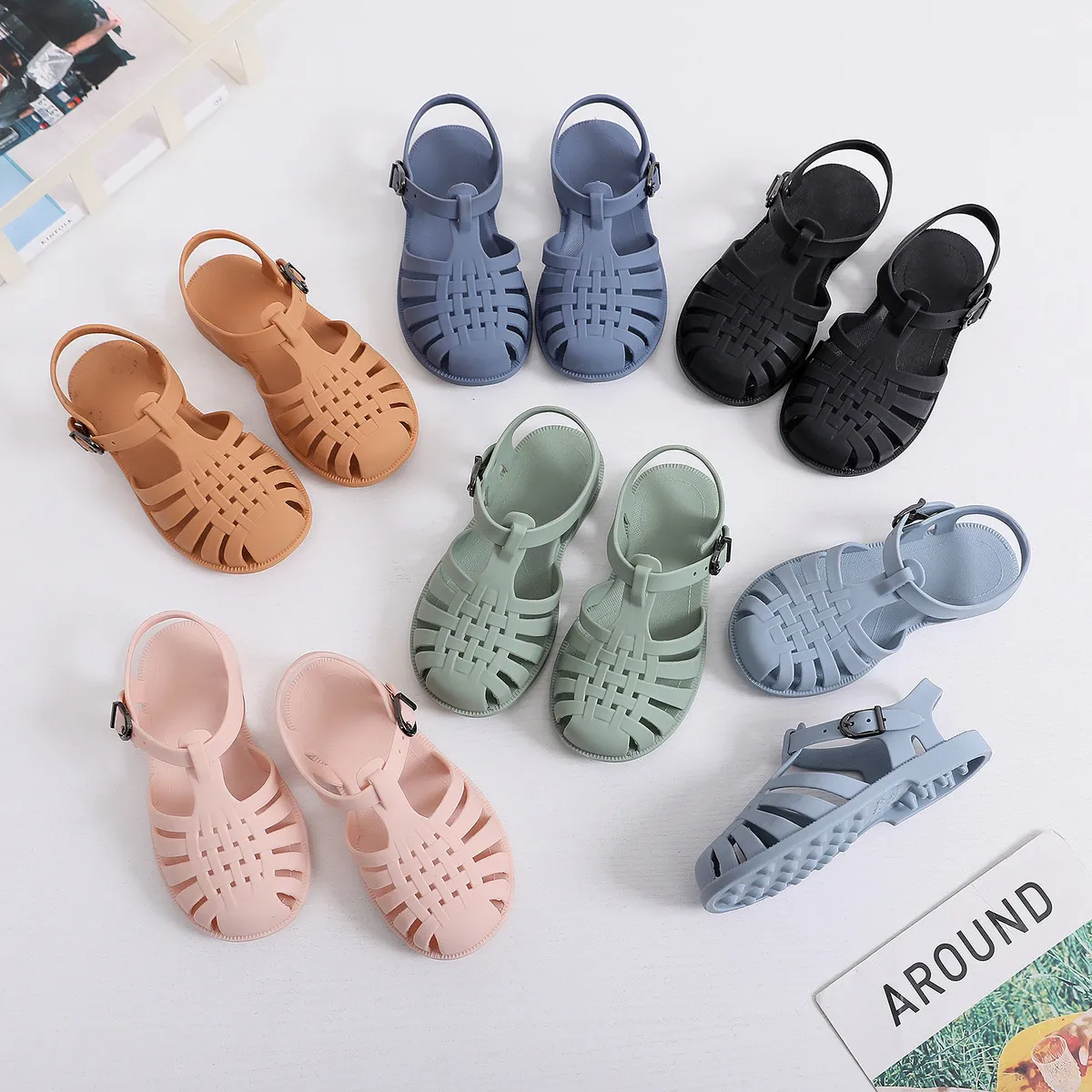 Kids Boys And Girls Fashion Casual Spring Summer Solid Color Hollow Hole Flat Bottom Jelly Sandals