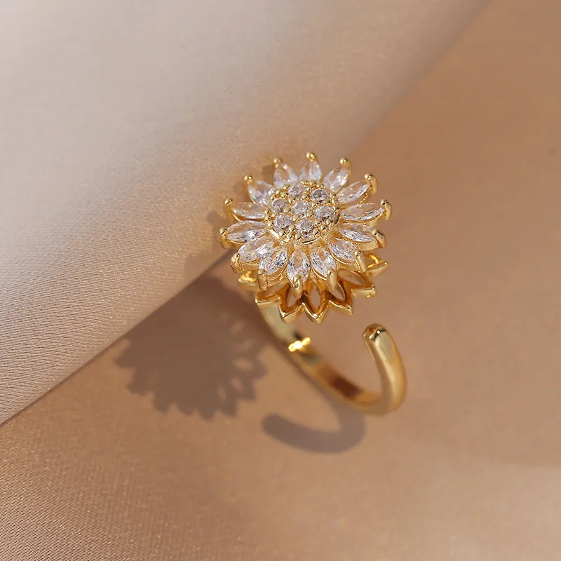 Women Fashion Elegant Rhinestone Flower Ring