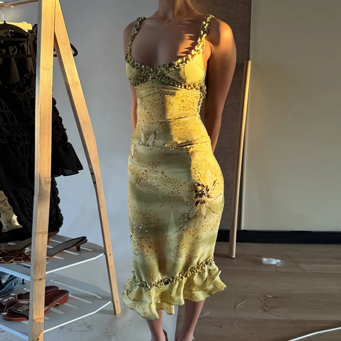 Women Summer Fashion Floral Print Halter Top And Ruffled Skirt Two-Piece Set