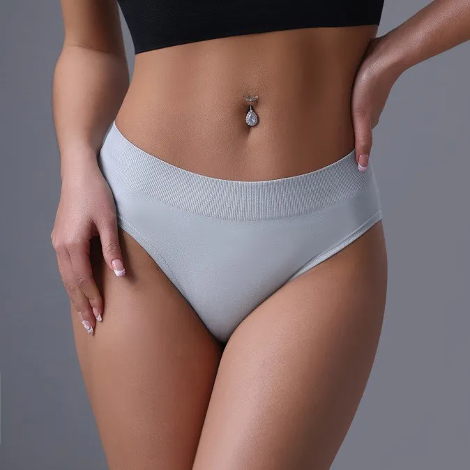 Women Fashion Solid Color Simple Mid-Waist Cotton Seamless Thread Thong