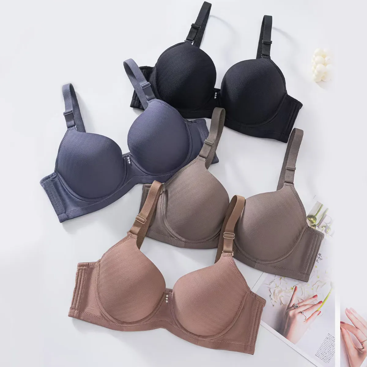 Women Fashion Simple Plus Size Solid Color Smooth Breathable Thin Adjustable Bra