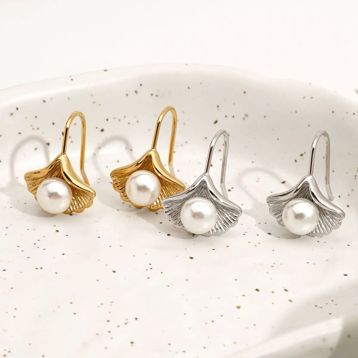 Women Fashion 316L Stainless Steel Shell Single Pearl Stud Earrings