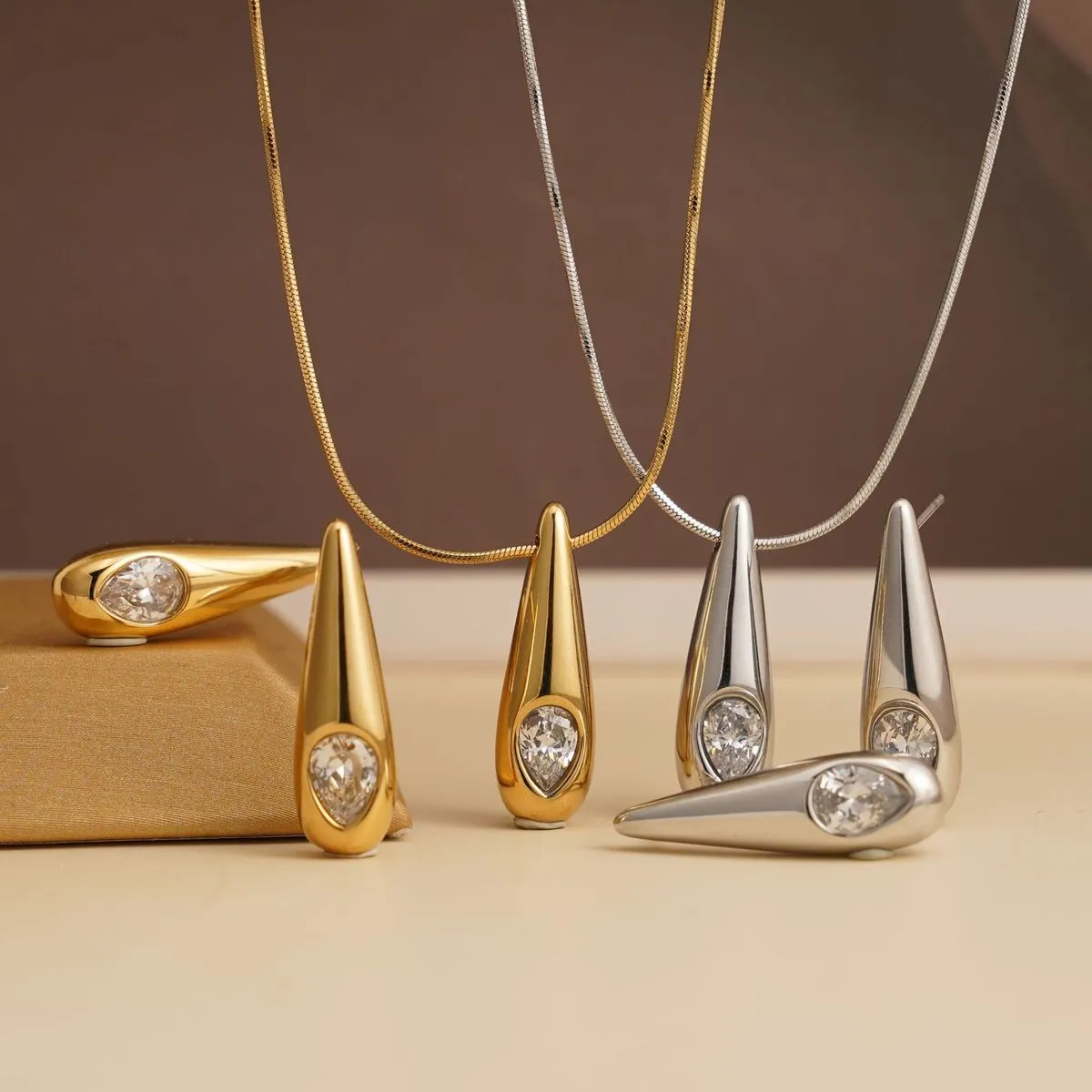 Women Fashion Zircon Water Drop 316L Stainless Steel Clavicle Chain Necklace