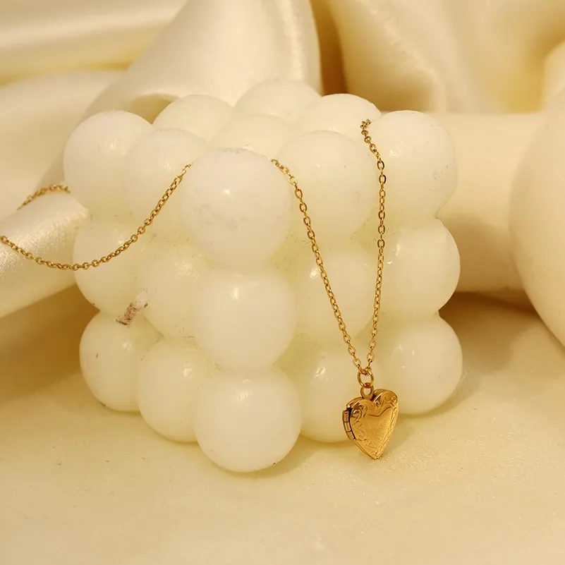 Women Fashion Irregular Carved Texture Love Heart 316L Stainless Steel 18k Gold Plated Necklace