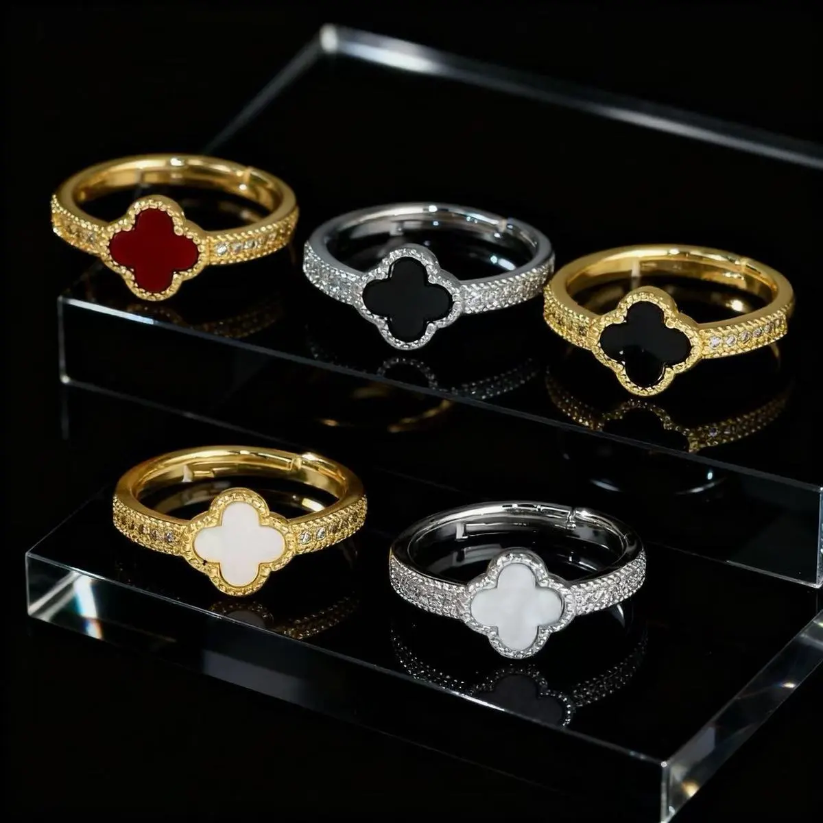 Women's Fashion Elegant Zircon Four-Leaf Clover Ring