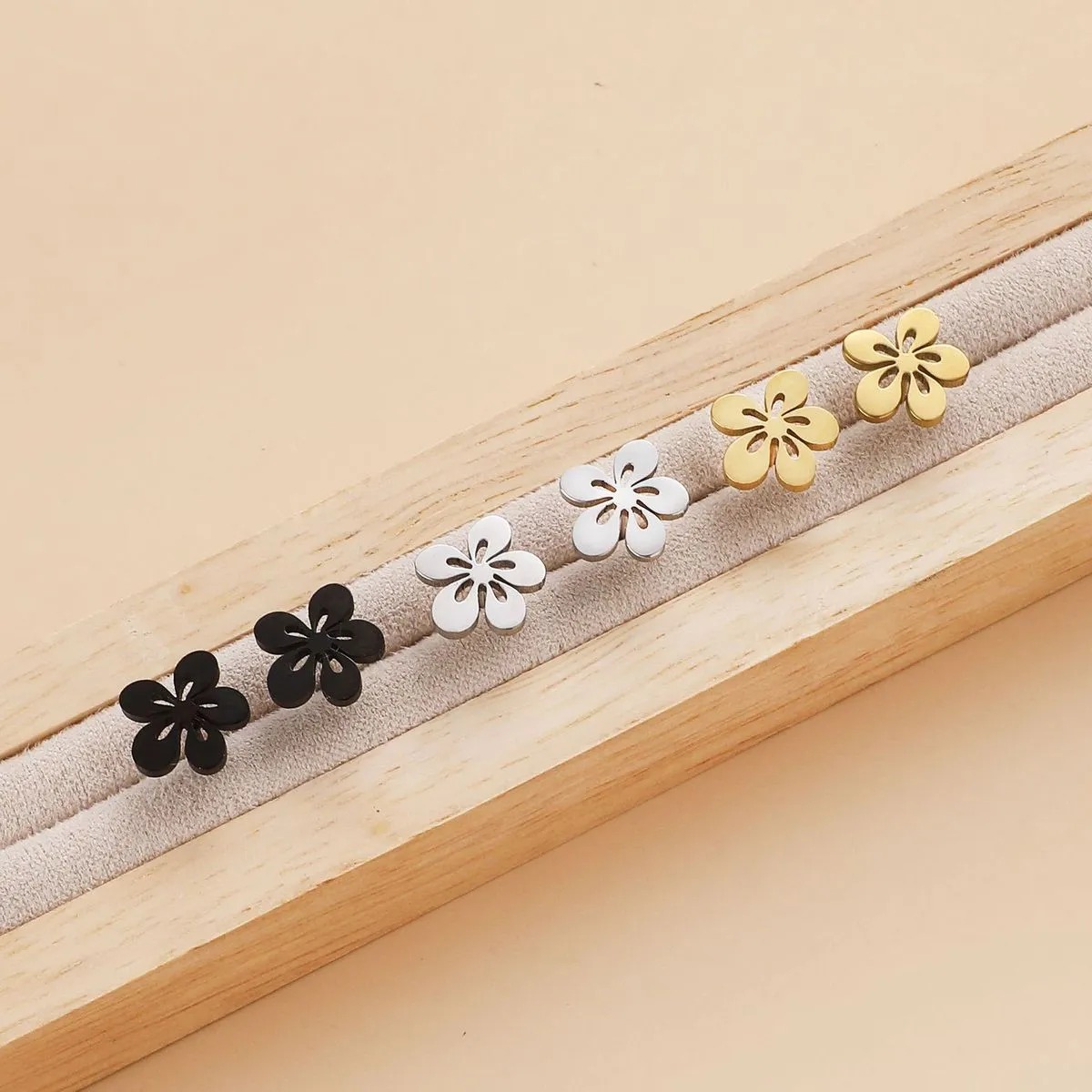 Women Fashion Simple Flower 316L Stainless Steel Earrings