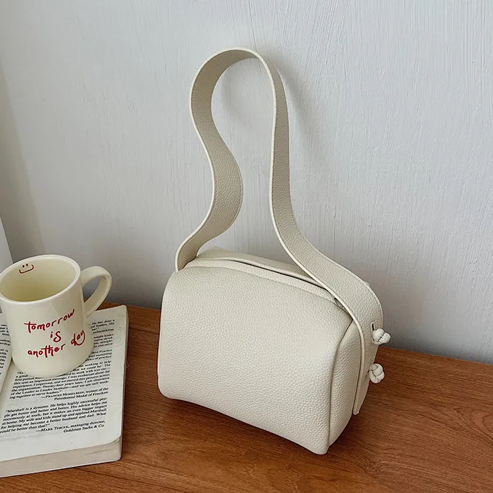 Women Fashion Casual Simple Solid Color PU Shoulder Bag