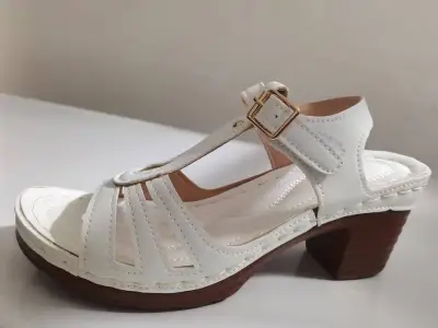 Women's Fashion Peep-Toe Hollow Buckle Chunky High Heel Sandals Plus Size