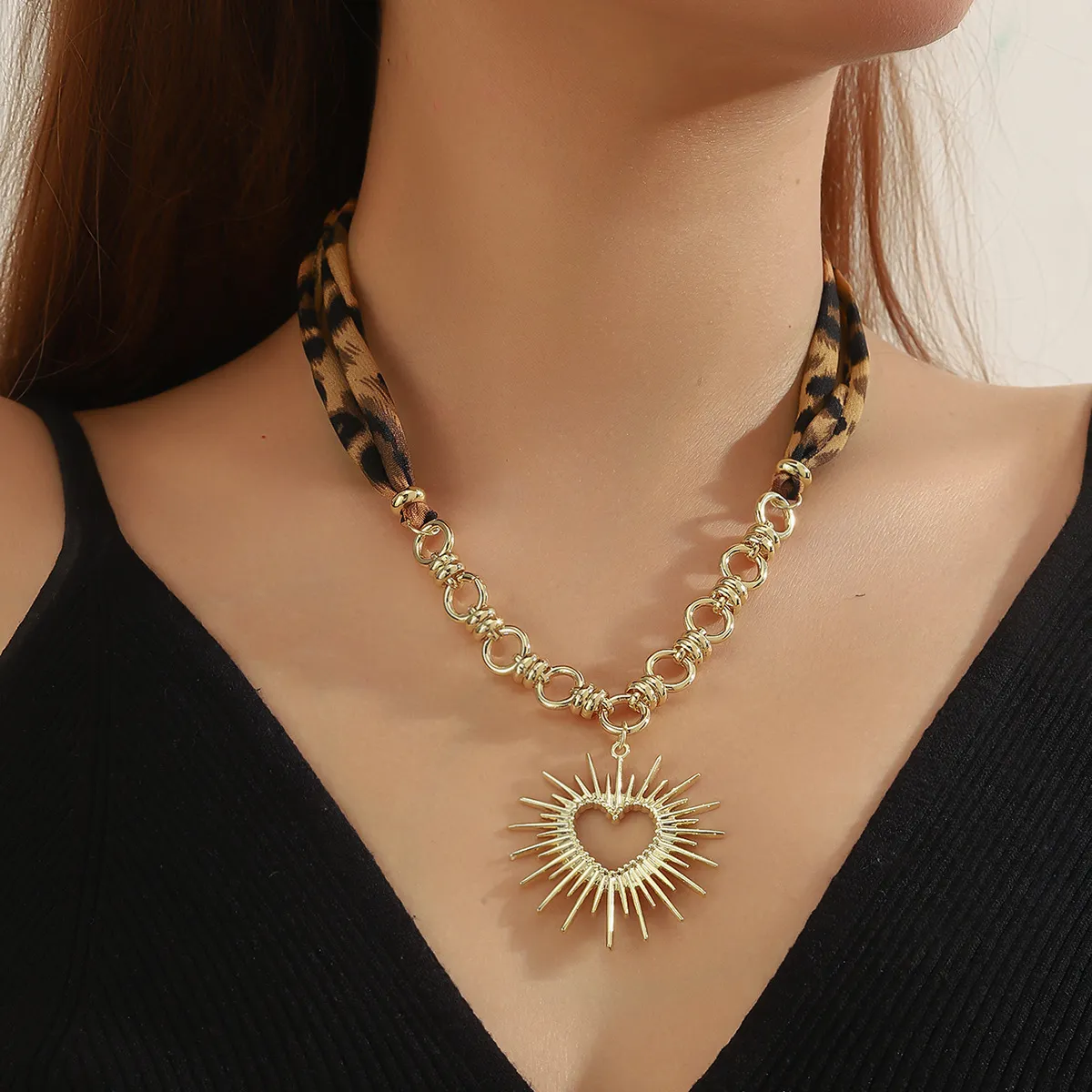 Women Fashion Leopard Love Stitching Silk Scarf Necklace