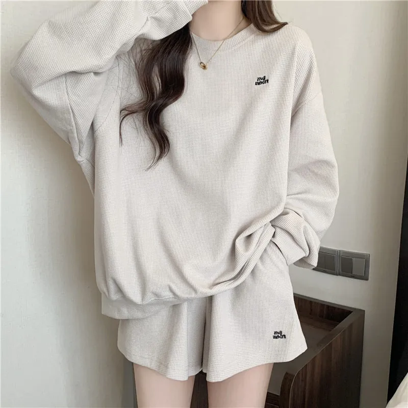 Women Fashion Casual Summer Solid Color Waffles Letter Long-Sleeve Loose Sweatshirt Loose Shorts Two-Piece Set