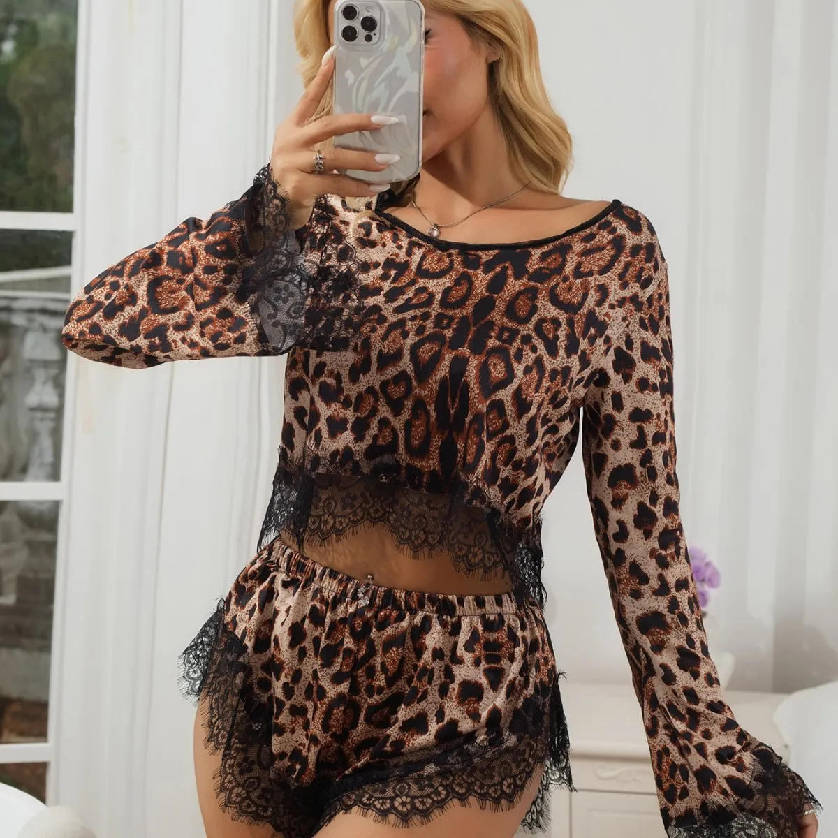 Women Fashion Sexy Leopard Lace Stitching Long-Sleeve Crop Top Loose Shorts Pajamas Two-Piece Set