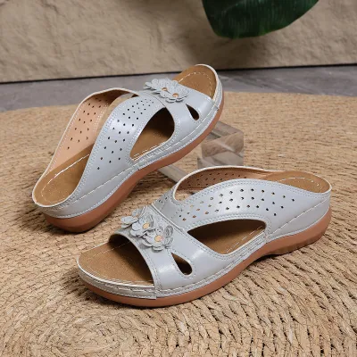 Women's Fashion Casual Retro Solid Color Floral Hollow-Out Peep-Toe Wedge Slippers