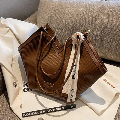 Women Fashion Casual Vertical Stripes Shoulder Bag Heart Shape