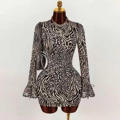Minivestido sexy de manga larga con estampado y espalda descubierta para mujer