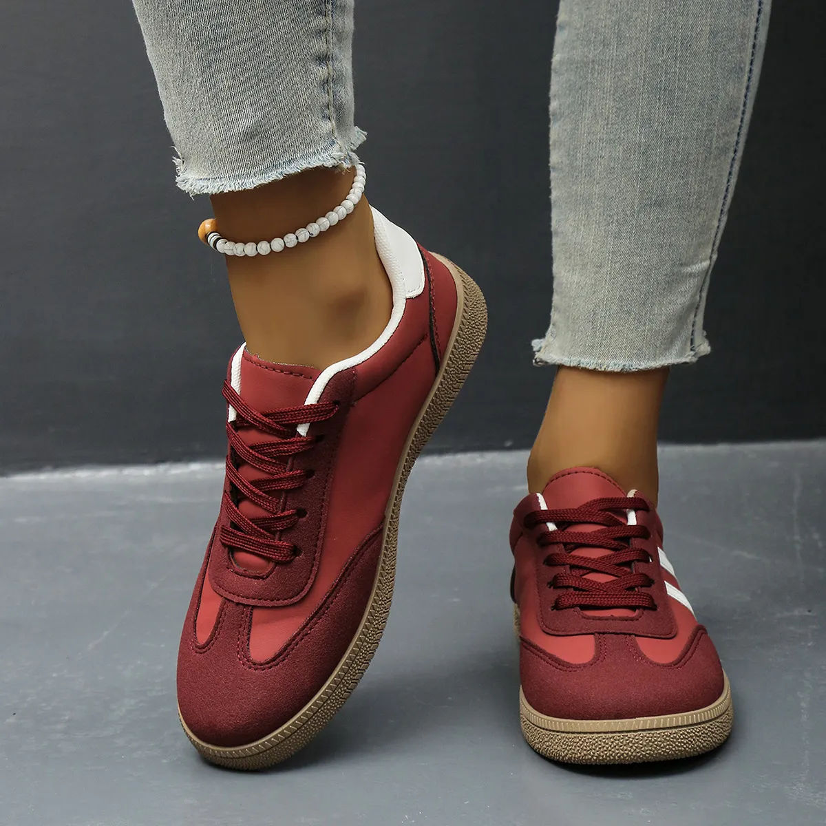 Women's Colorblock Breathable Round Toe Lace-Up Flat German Trainers Sneakers Plus Size