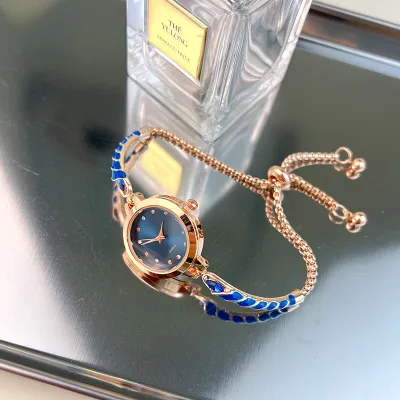 Women's Fashion Fine Bracelet Watch - Alloy Case, Pointer Display