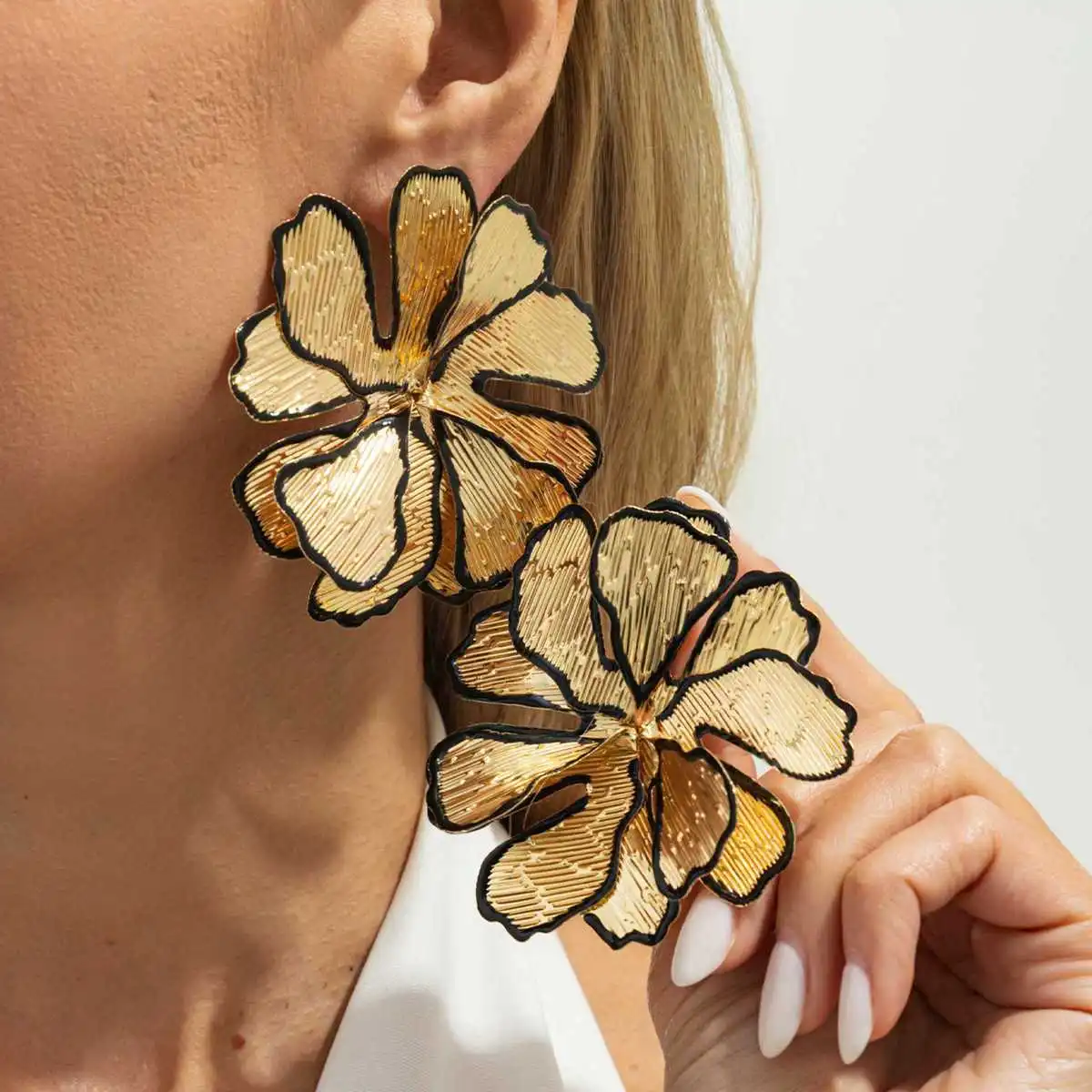 Women Fashion Exaggerated Metal Pleated Three-Dimensional Large Flower Earrings