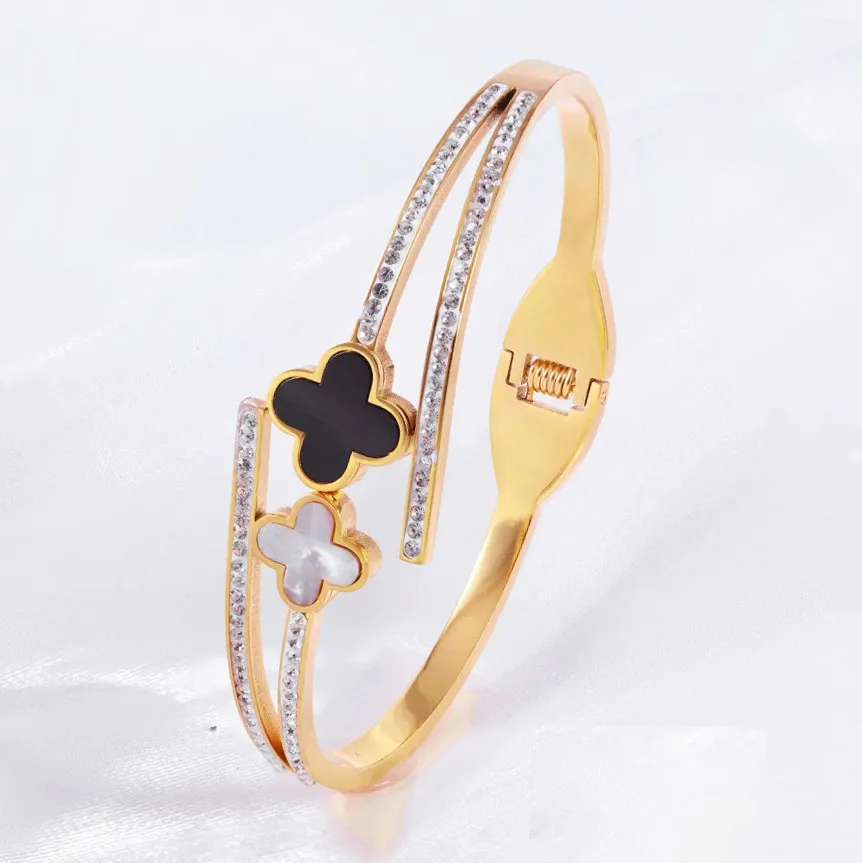 Women Fashion Electroplated Rhinestone Four-Leaf Clover Titanium Steel Bracelet