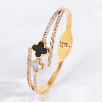 Women Fashion Electroplated Rhinestone Four-Leaf Clover Titanium Steel Bracelet