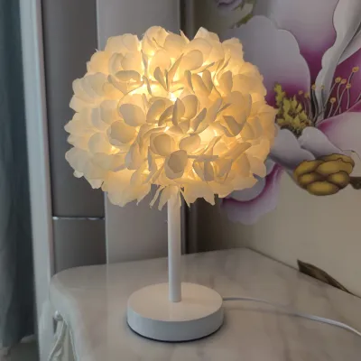 Fashion Solid Color Folding Flower Fabric Bedroom Bedside Lamp Ce Certified Modern Minimalist Metal