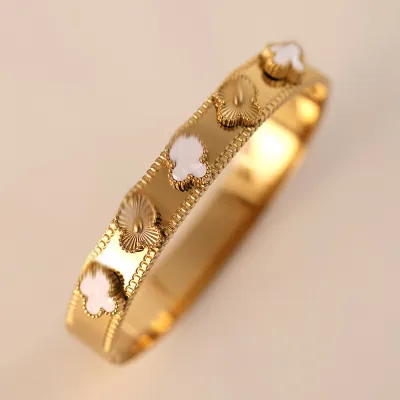 Women's Simple Four-Leaf Clover Electroplated Titanium Steel Bracelet