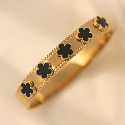 Women's Simple Four-Leaf Clover Electroplated Titanium Steel Bracelet