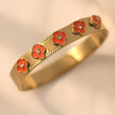 Women's Simple Four-Leaf Clover Electroplated Titanium Steel Bracelet