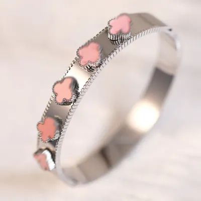 Women's Simple Four-Leaf Clover Electroplated Titanium Steel Bracelet