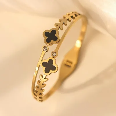 Women Fashion Electroplated Four-Leaf Clover Non-Fading Stainless Steel Bracelet