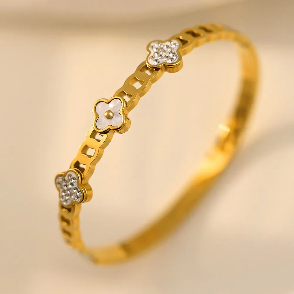 Women Fashion Electroplated Four-Leaf Clover Non-Fading Stainless Steel Bracelet