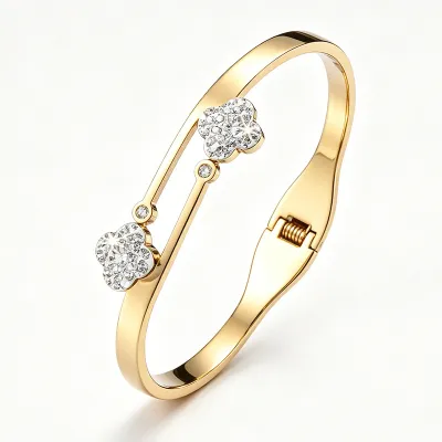 Women Fashion Electroplated Four-Leaf Clover Non-Fading Stainless Steel Bracelet